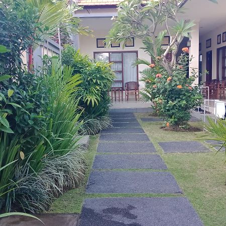 Purnama Guesthouse チャングー エクステリア 写真