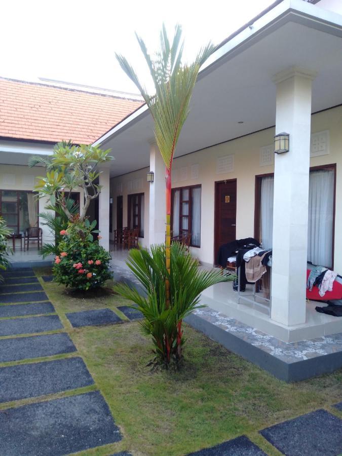 Purnama Guesthouse チャングー エクステリア 写真