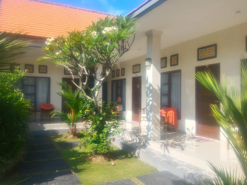 Purnama Guesthouse チャングー エクステリア 写真