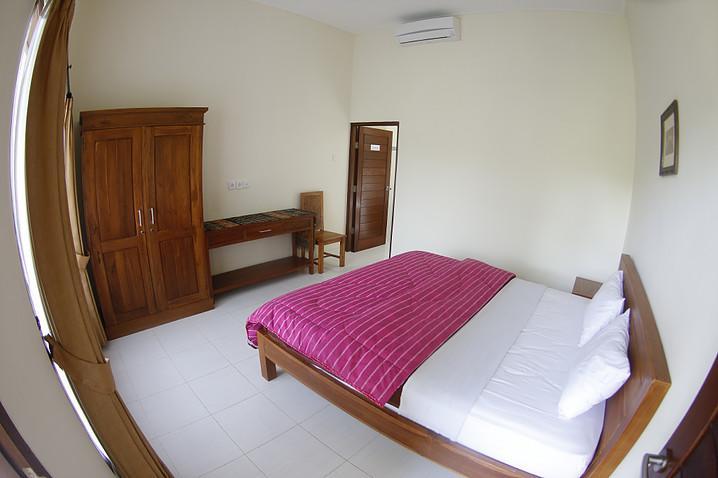 Purnama Guesthouse チャングー エクステリア 写真