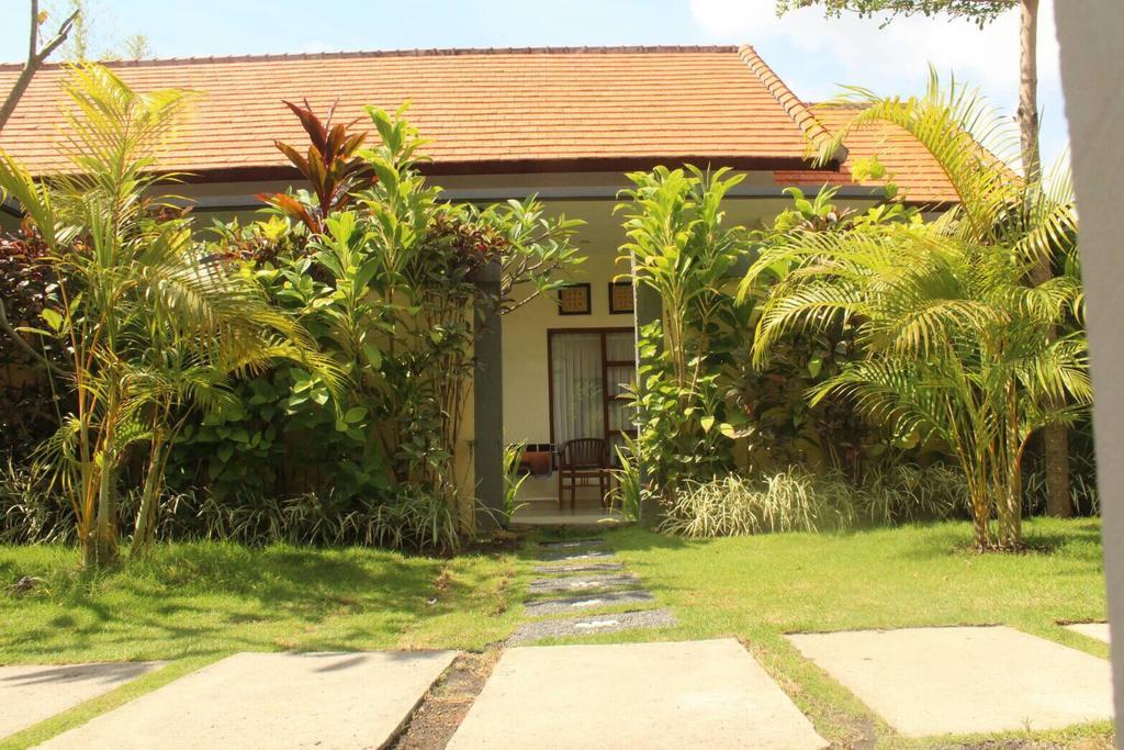Purnama Guesthouse チャングー エクステリア 写真
