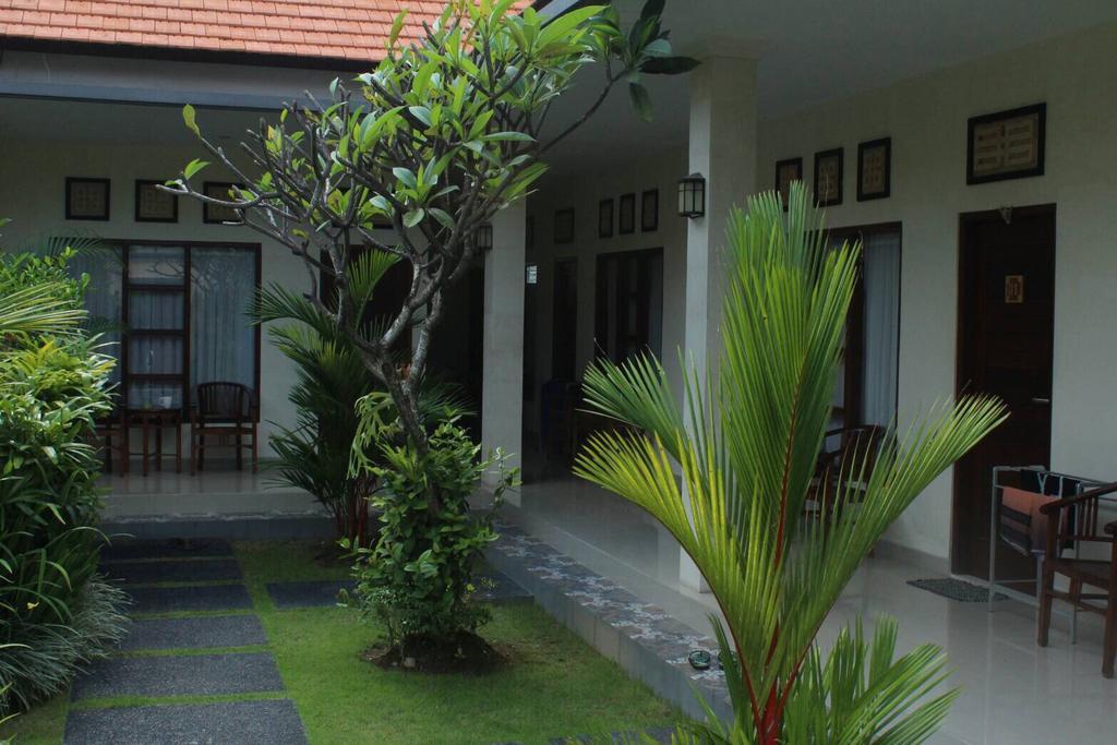 Purnama Guesthouse チャングー エクステリア 写真