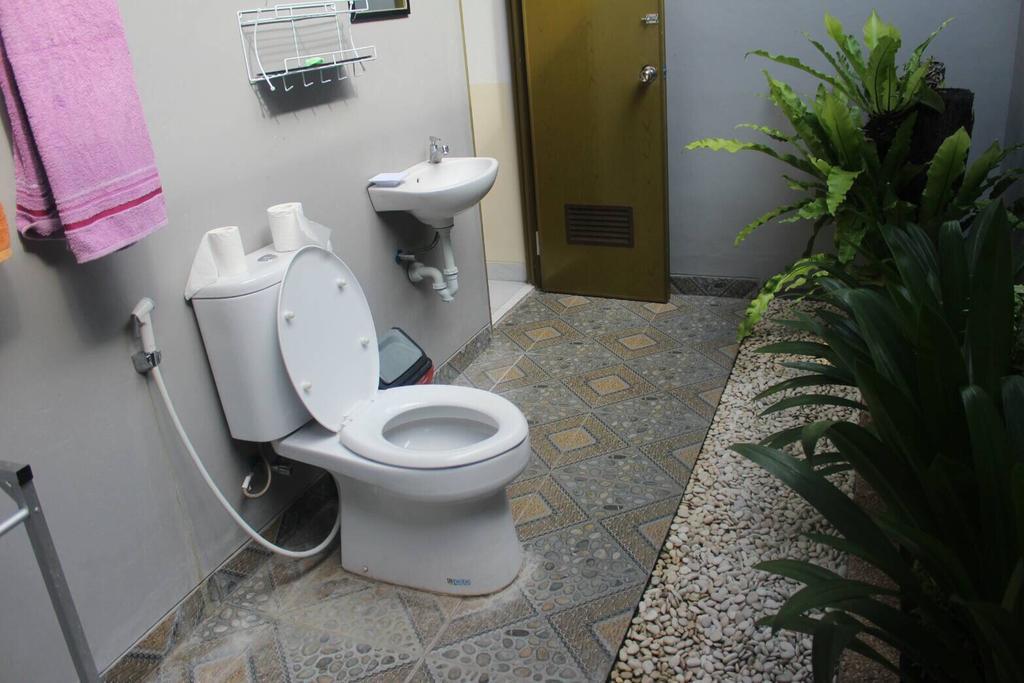 Purnama Guesthouse チャングー エクステリア 写真