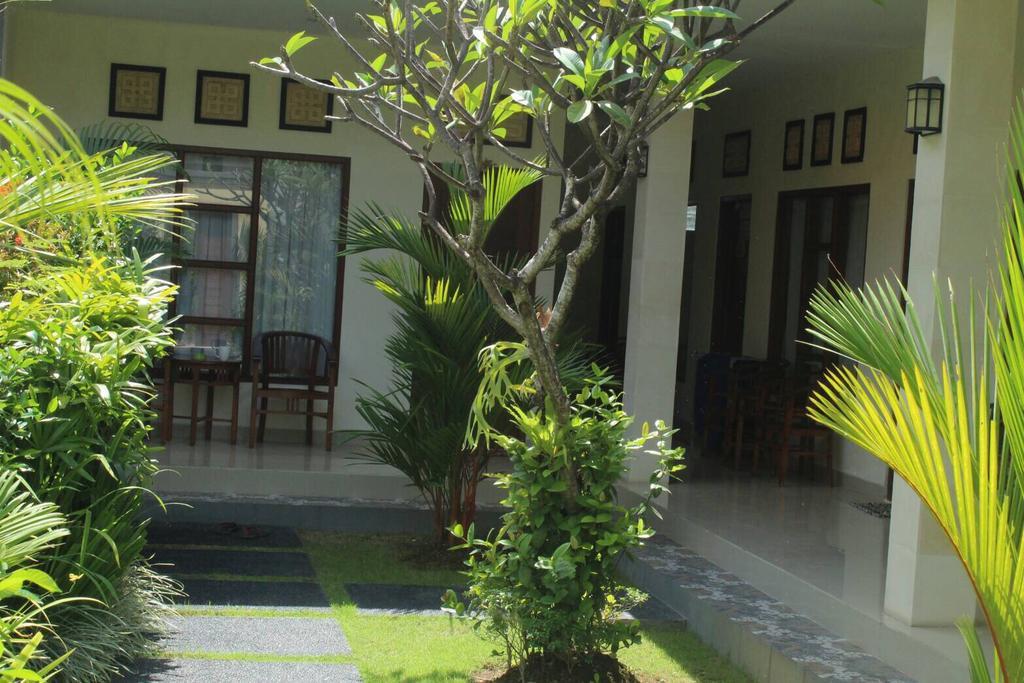 Purnama Guesthouse チャングー エクステリア 写真
