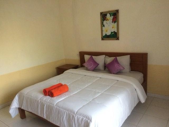 Purnama Guesthouse チャングー エクステリア 写真