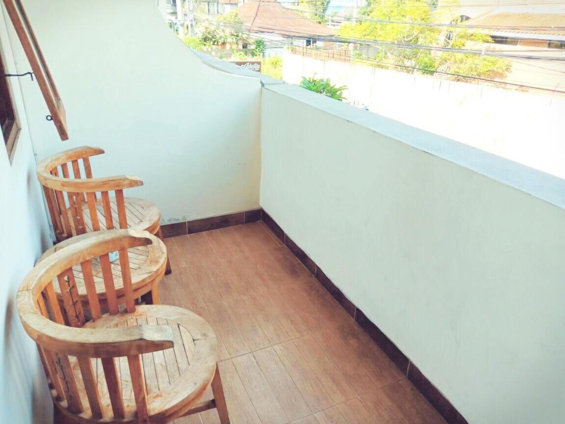 Purnama Guesthouse チャングー エクステリア 写真